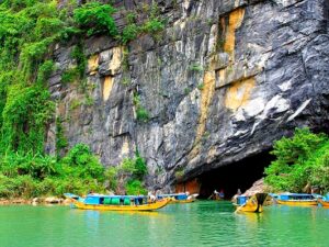 Tour Hà Nội - Quảng Bình 2 Ngày 1 Đêm