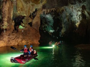 Tour Khám Phá Động Phong Nha Về Đêm